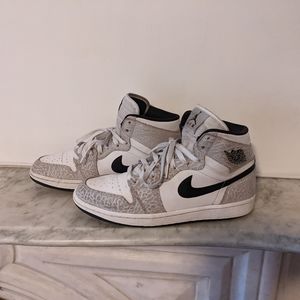 Nike Air Jordan White Elephant men's size 9